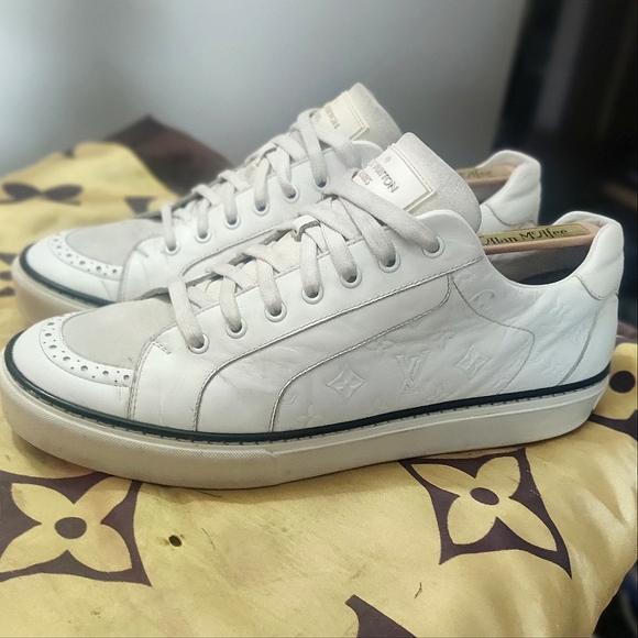 Louis Vuitton Empriente Street Sneakers - Picture 6 of 9